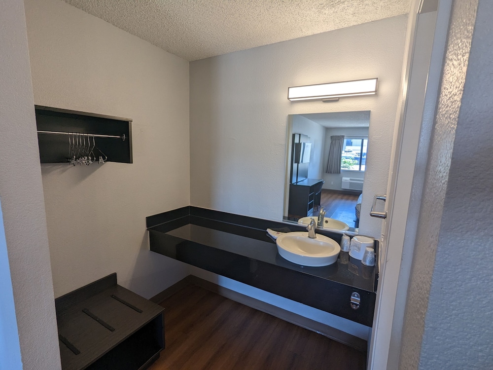 Deluxe Room, 2 Double Beds, Accessible, Non Smoking photo 1