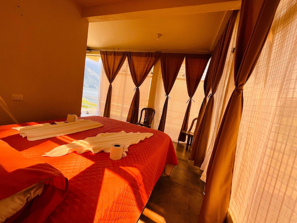 Basic Double Room, 1 Queen Bed, Beach View photo 1