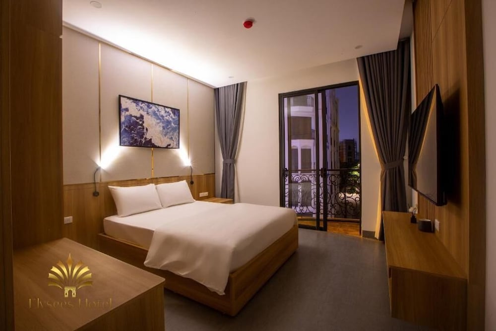 Superior Double Room, Balcony, City View
