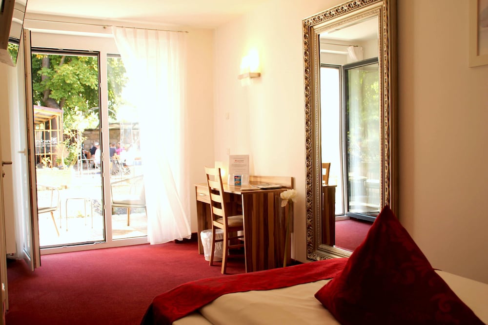 Classic Double Room, Balcony