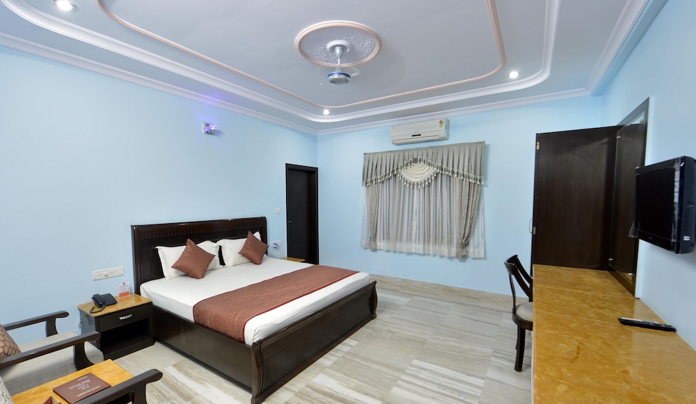 Royal Room