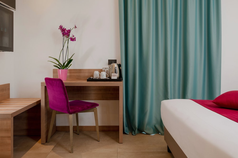 Comfort Double Room, Partial Sea View photo 3