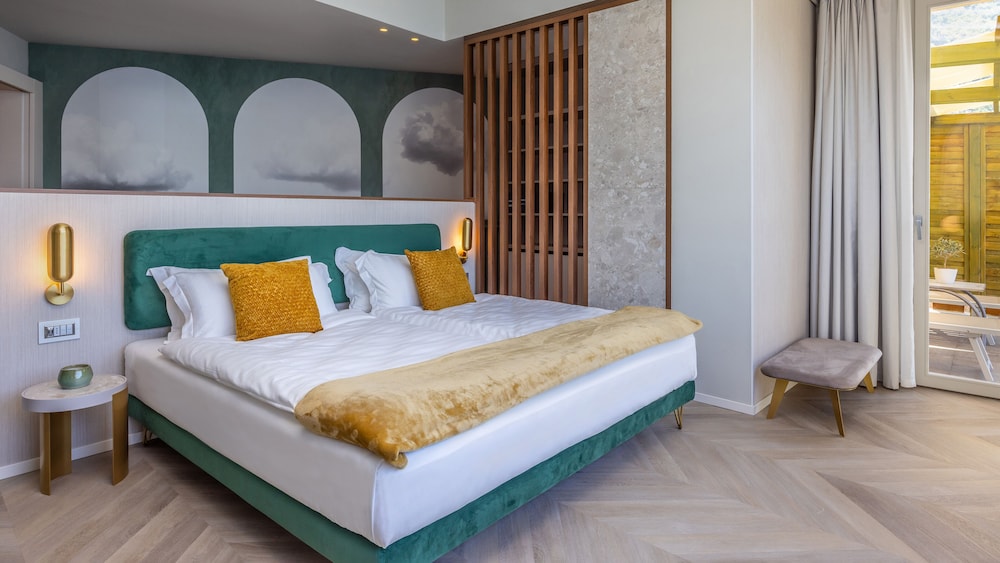Grand Suite, Lake View, Corner (GRAND MIRALAGO JS)