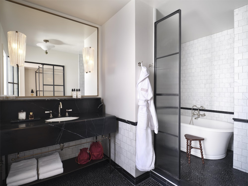 Luxury Suite, 1 Bedroom - Photo 9