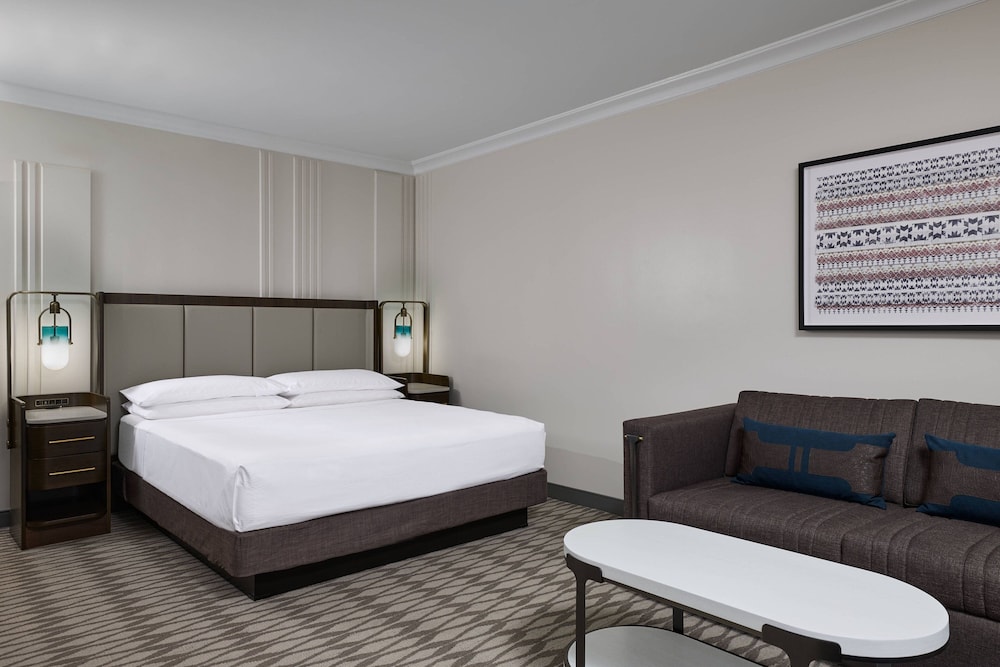 Executive Large, Guest room, 1 King with Sofa bed - Photo 3