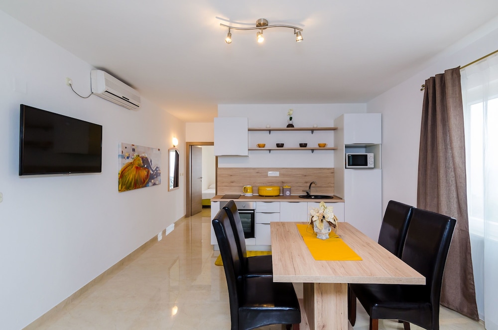 Apartment, 1 Bedroom, Balcony, Sea View photo 3