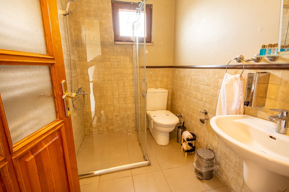 Standard Double Room, Balcony, Lake View photo 2
