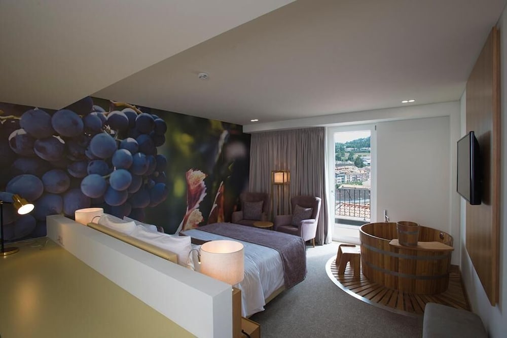 Signature Suite
