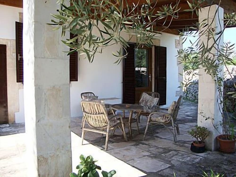 House, 2 Bedrooms photo 3
