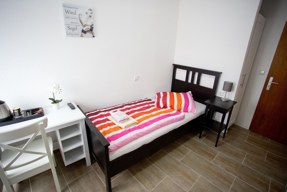 Standard Single Room, 1 Twin Bed, Non Smoking, Refrigerator photo 3