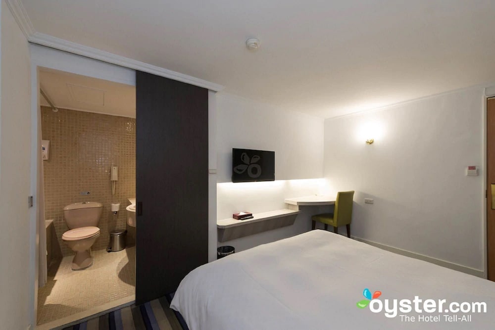 Standard Single Room, No Window, Room Only photo 2