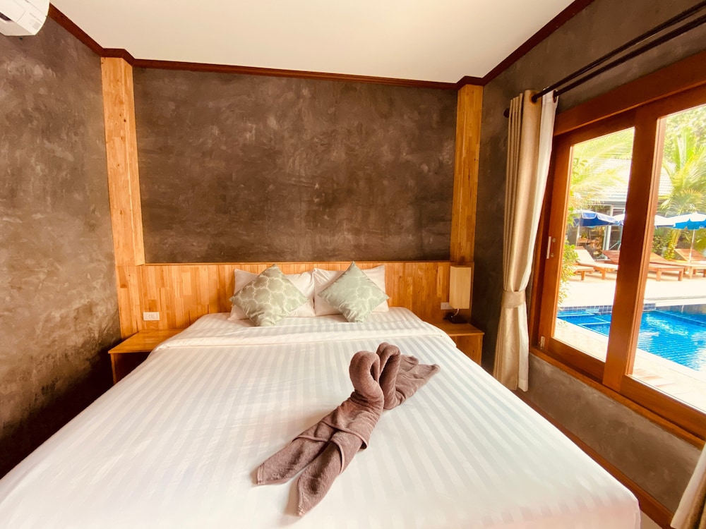 Deluxe Double Room, Pool View - Photo 1