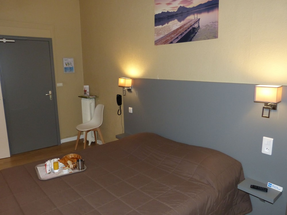 Standard Double Room photo 3