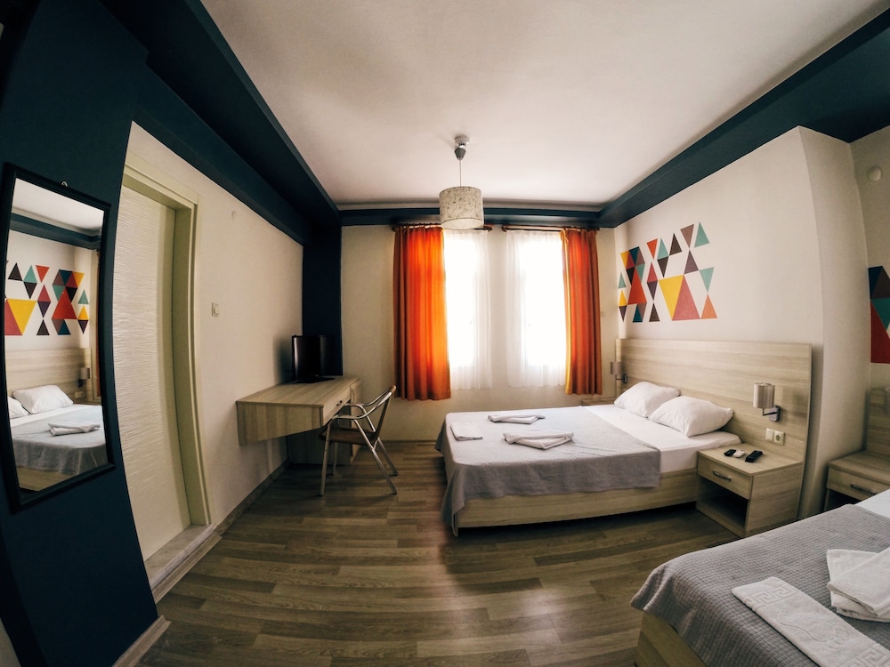 Standard Triple Room photo 1