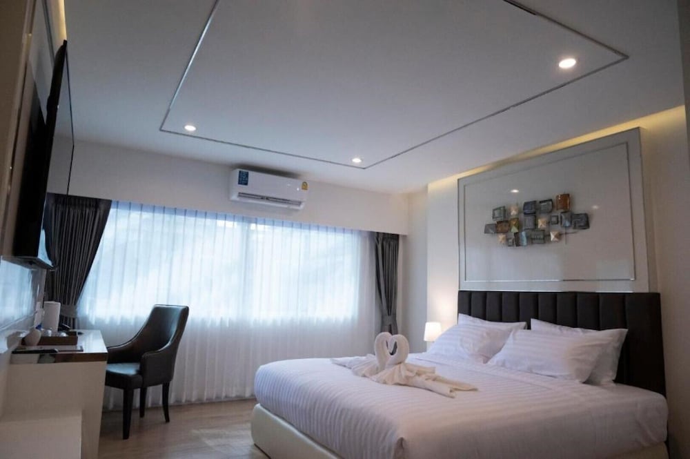 Deluxe Double Room photo 2