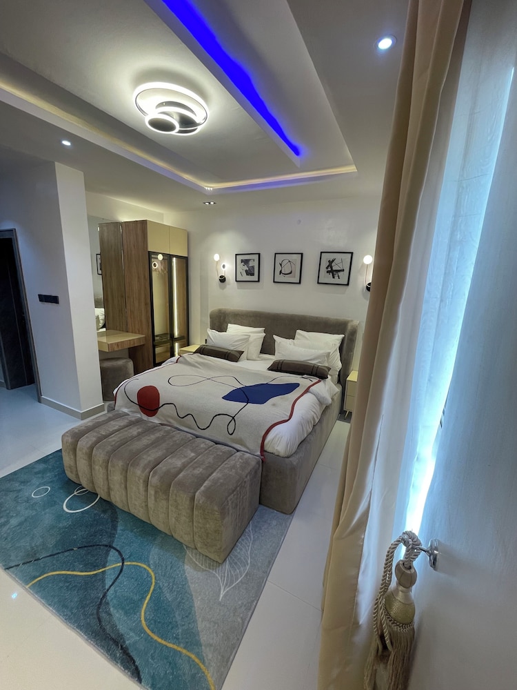 Royal Double Room, City View photo 3