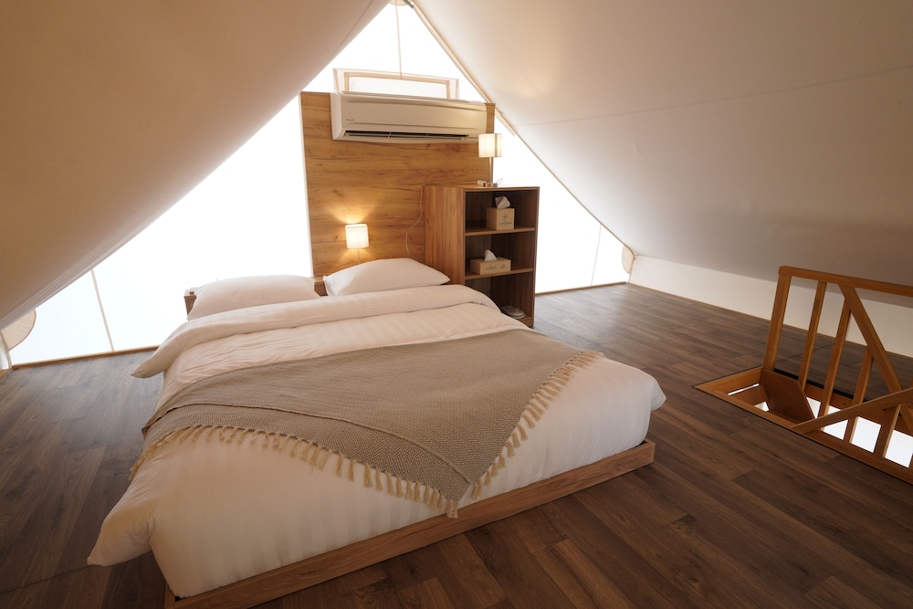 Duplex Queen