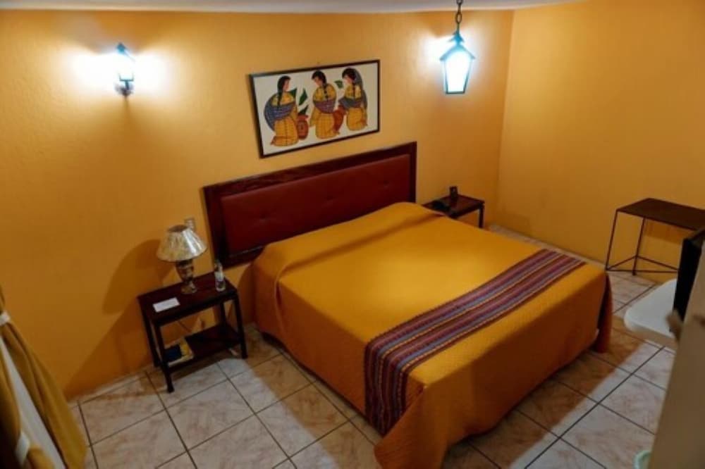 Deluxe Single Room, 1 King Bed, Non Smoking photo 2