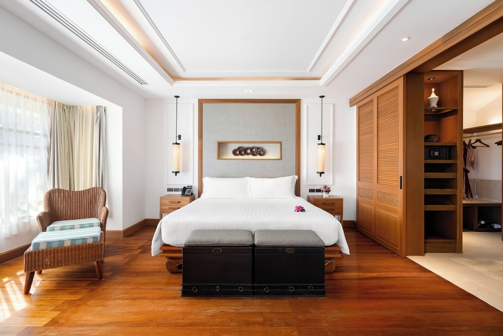 Exclusive Villa, Beachfront (Garden, Plunge Pool) - Photo 2