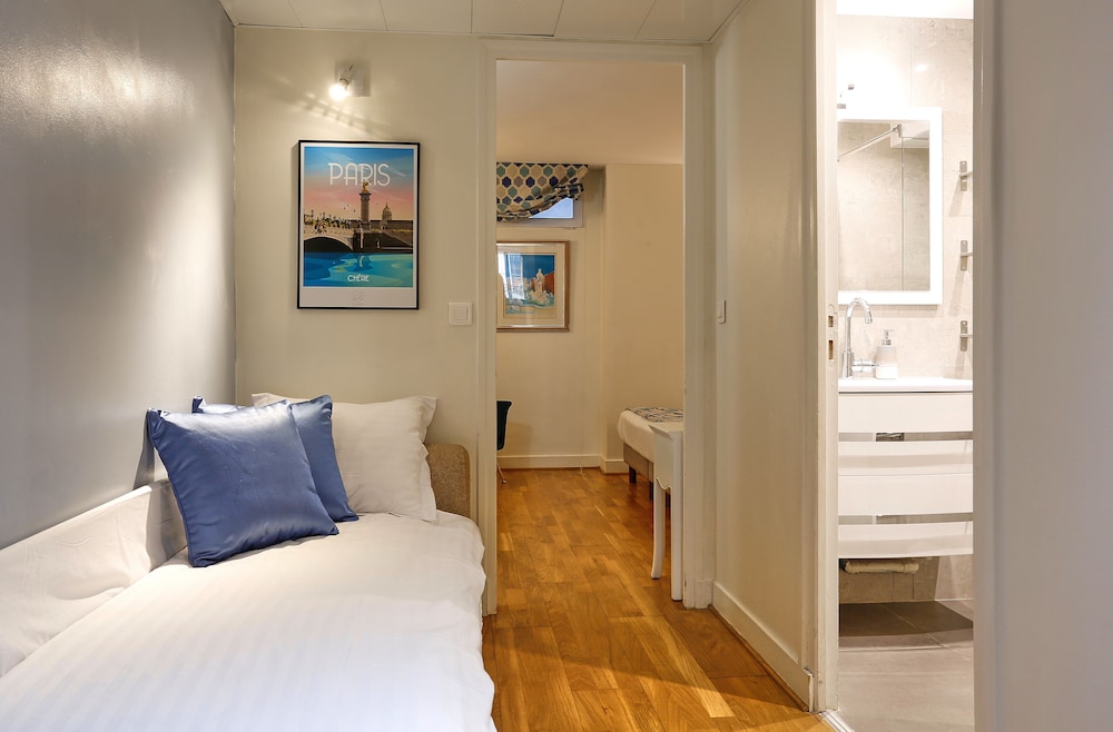 Apartment, 1 Bedroom, 2 Bathrooms, City View photo 3