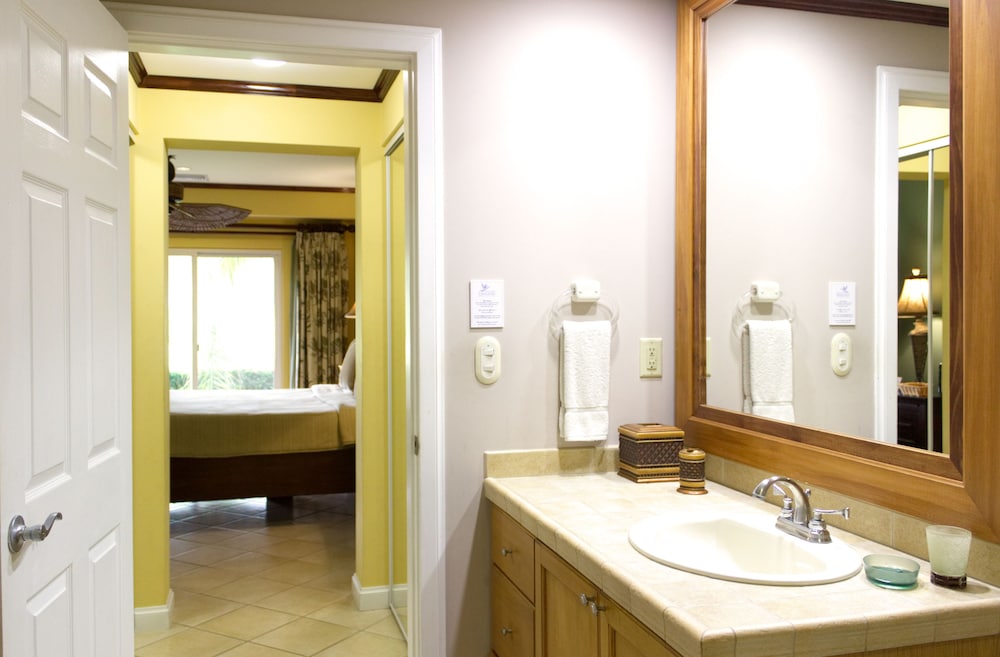 Luxury Condo, 2 Bedrooms, Concierge Service, Garden Area photo 2