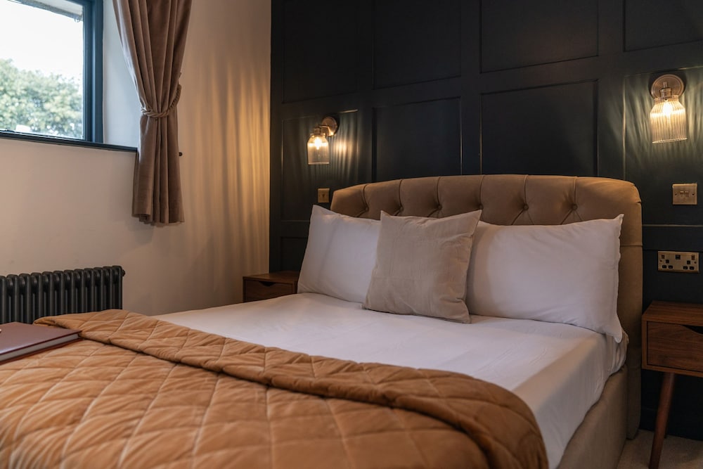 Standard Double Room, Ensuite photo 3