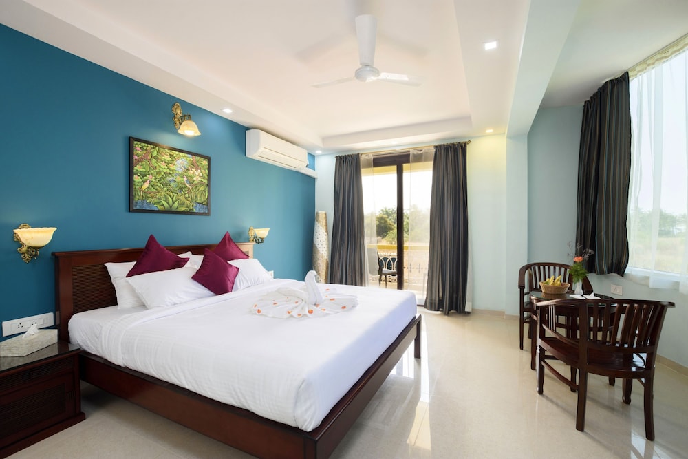 Deluxe Double Room, 1 King Bed, Sea View, Sea Facing photo 1