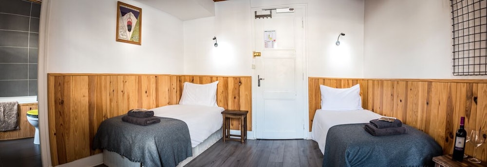 Standard Double Room, 1 Bedroom, Mountain View photo 2