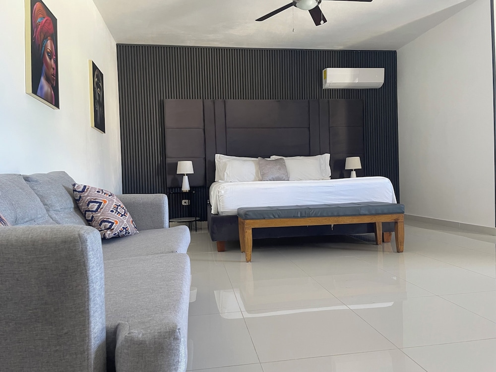 Exclusive Double Room, 1 King Bed, Pool View photo 3
