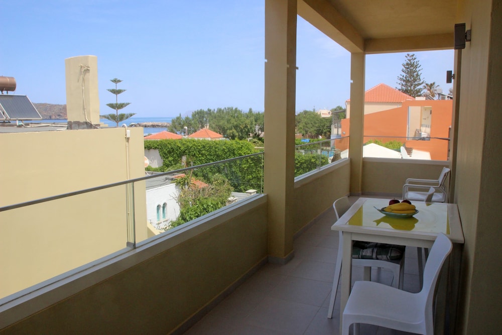 Superior Apartment, 2 Bedrooms, Partial Sea View photo 3