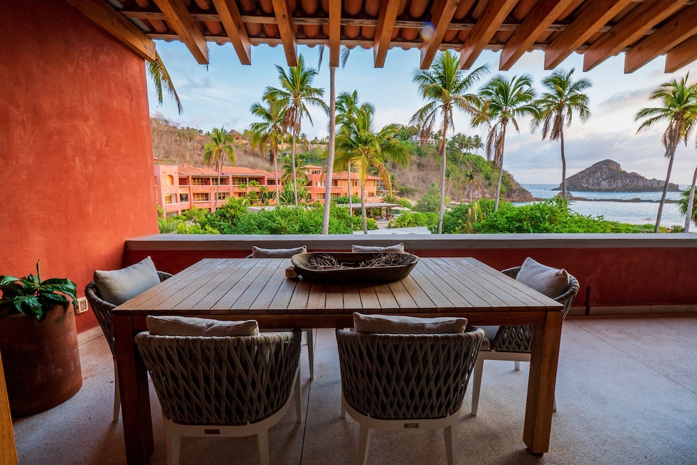 Suite, 2 Bedrooms, Kitchenette (3 Beds)