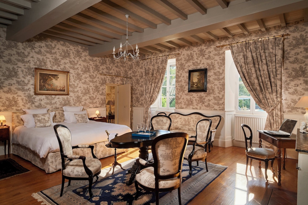 Suite, Ensuite, Garden View photo 1