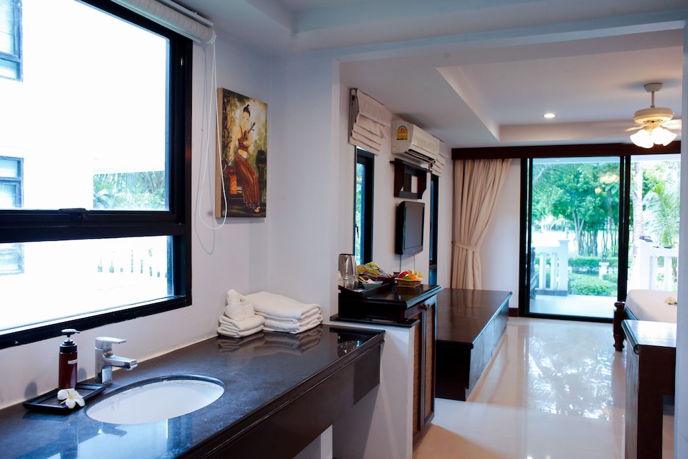 Lagoon Room - Photo 8