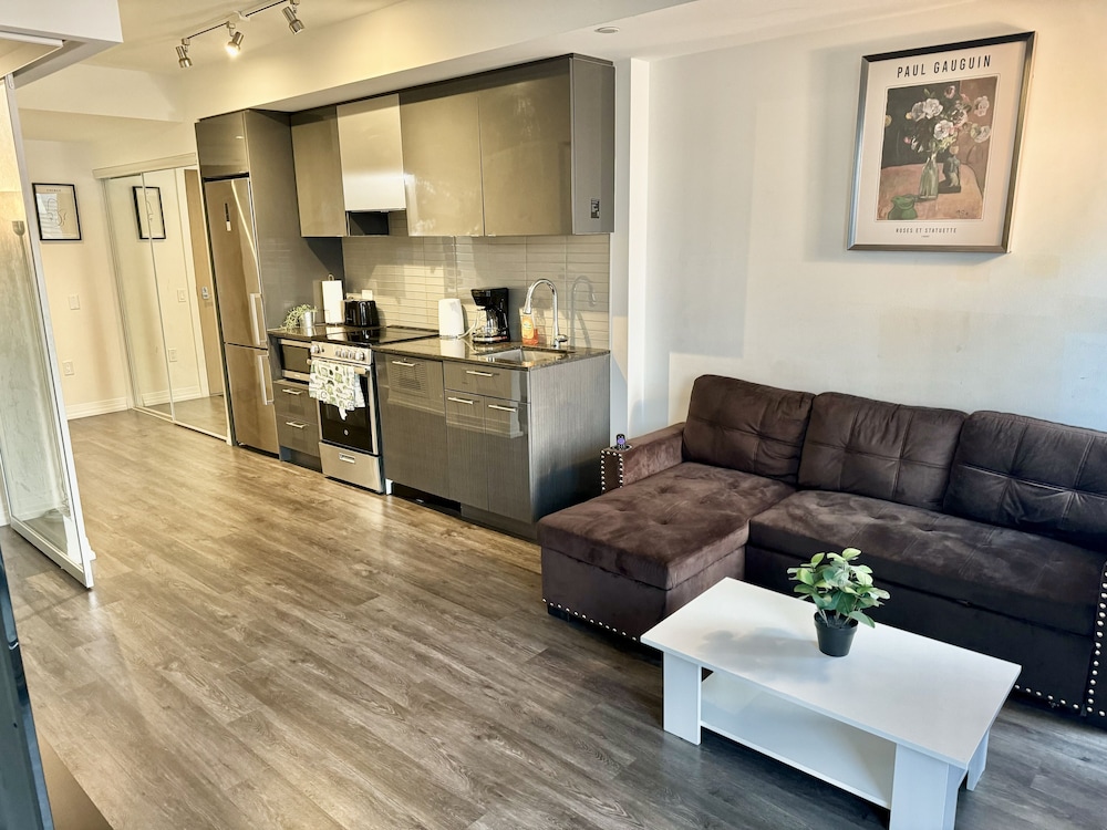 Economy Suite