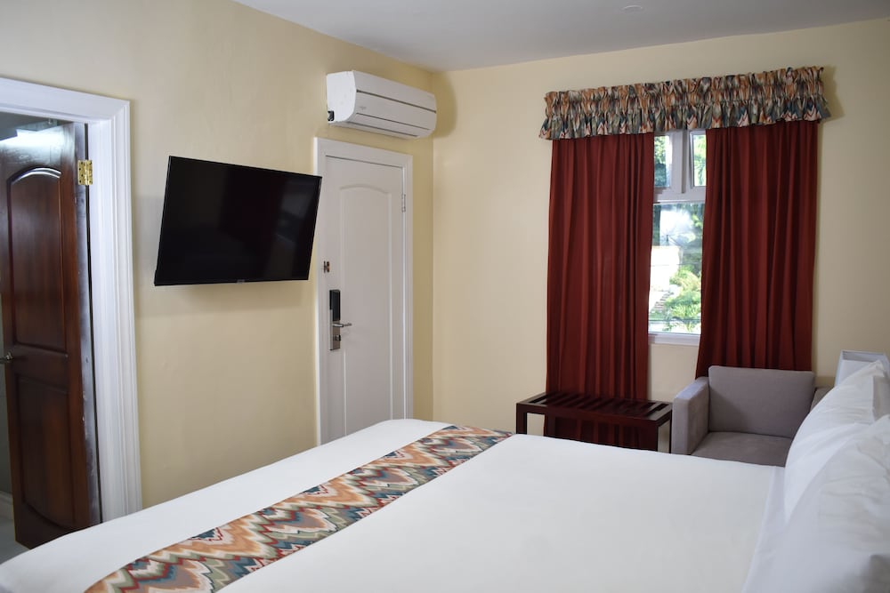 Standard Room, 1 Queen Bed, Non Smoking photo 2