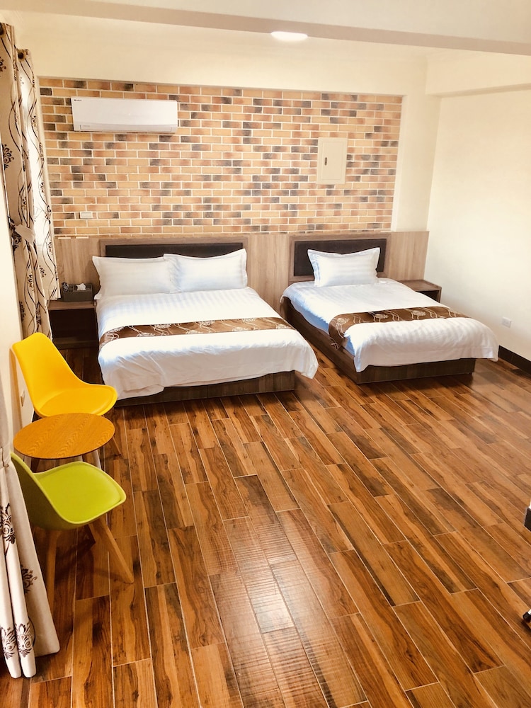 Senior Triple Room, Multiple Beds photo 1