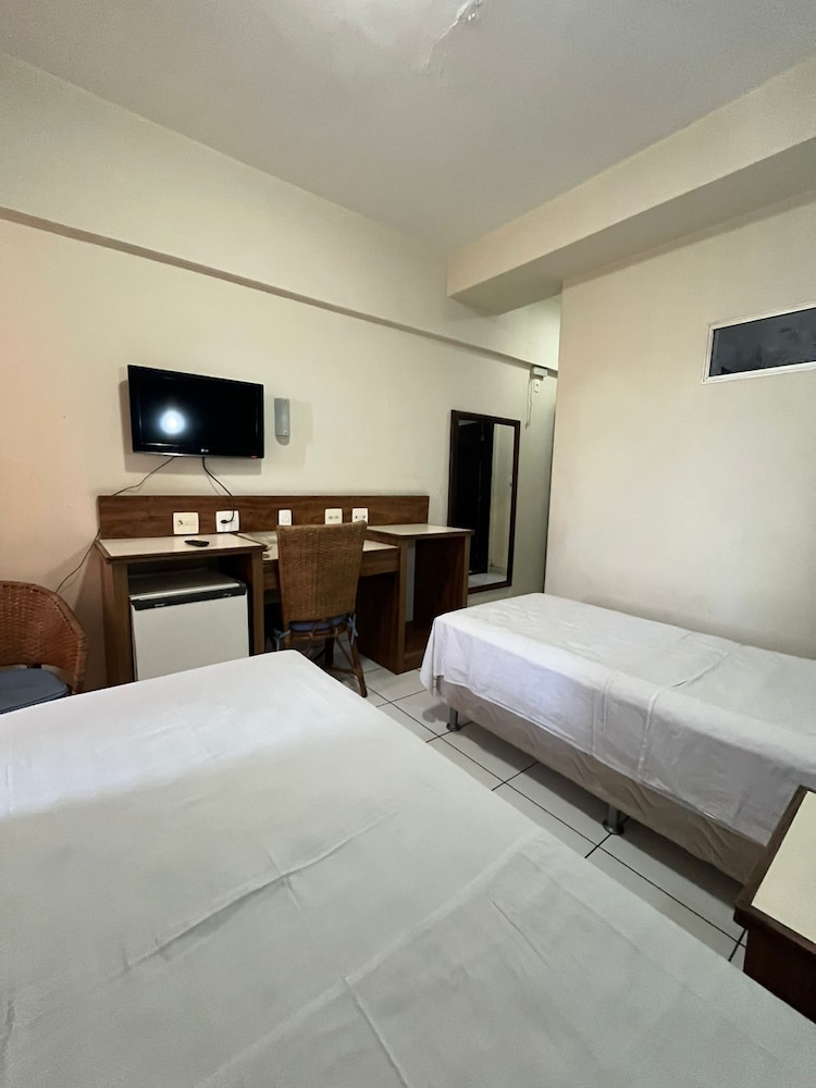 Standard Twin Room photo 2
