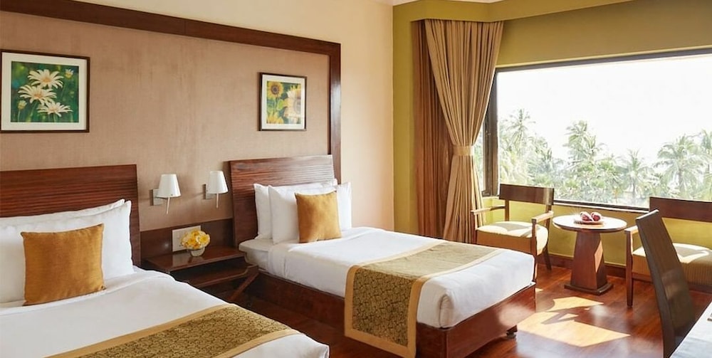 Deluxe Twin Bed, Palm (City) View Room