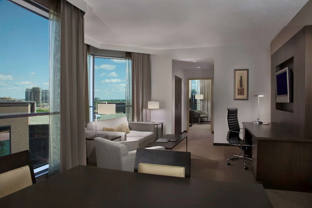 Room, 1 King Bed, Corner