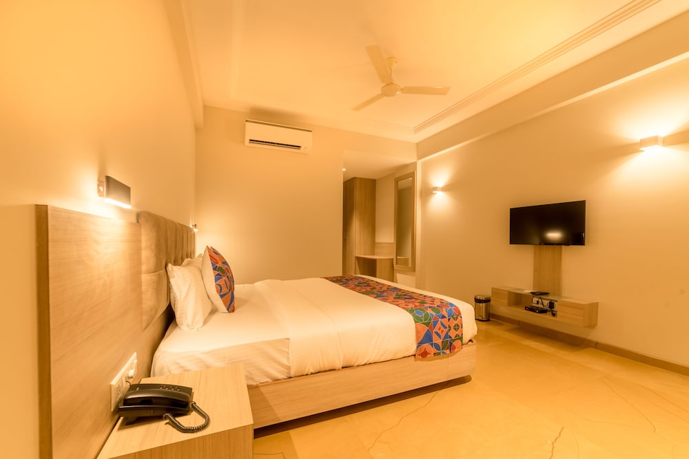 Queen Suite Room - Photo 8