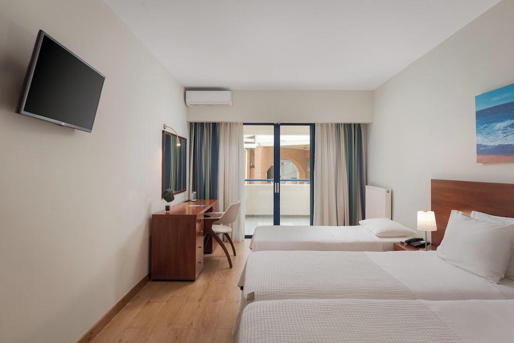 Triple Room - Photo 2