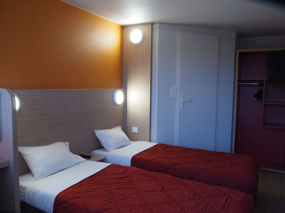 Standard Room, 2 Twin Beds - Photo 3