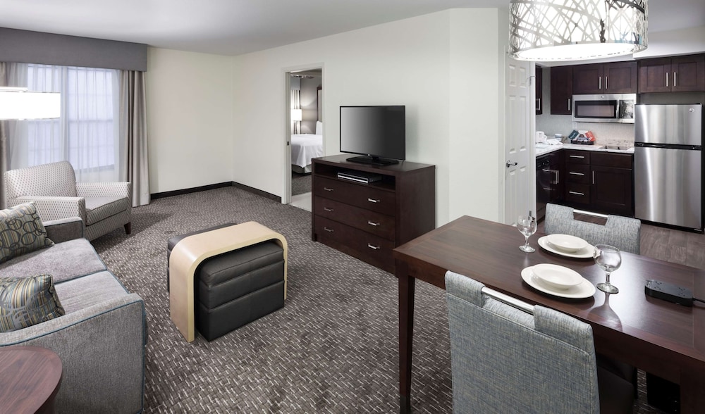 Suite, 2 Bedroom, 2 King Beds - Photo 2