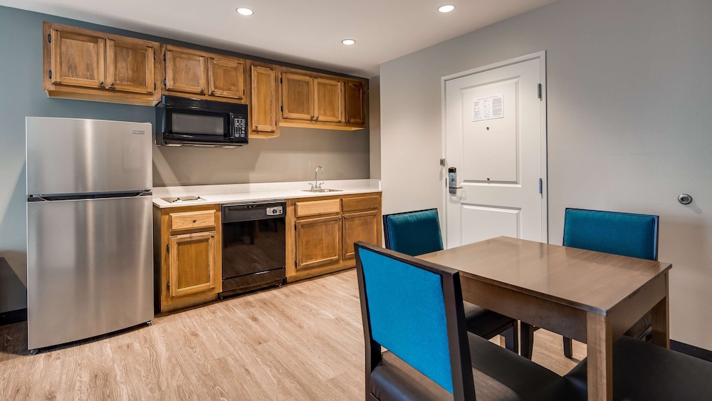 Suite, Multiple Beds, Non Smoking, Kitchen (with Sofabed) - Photo 4