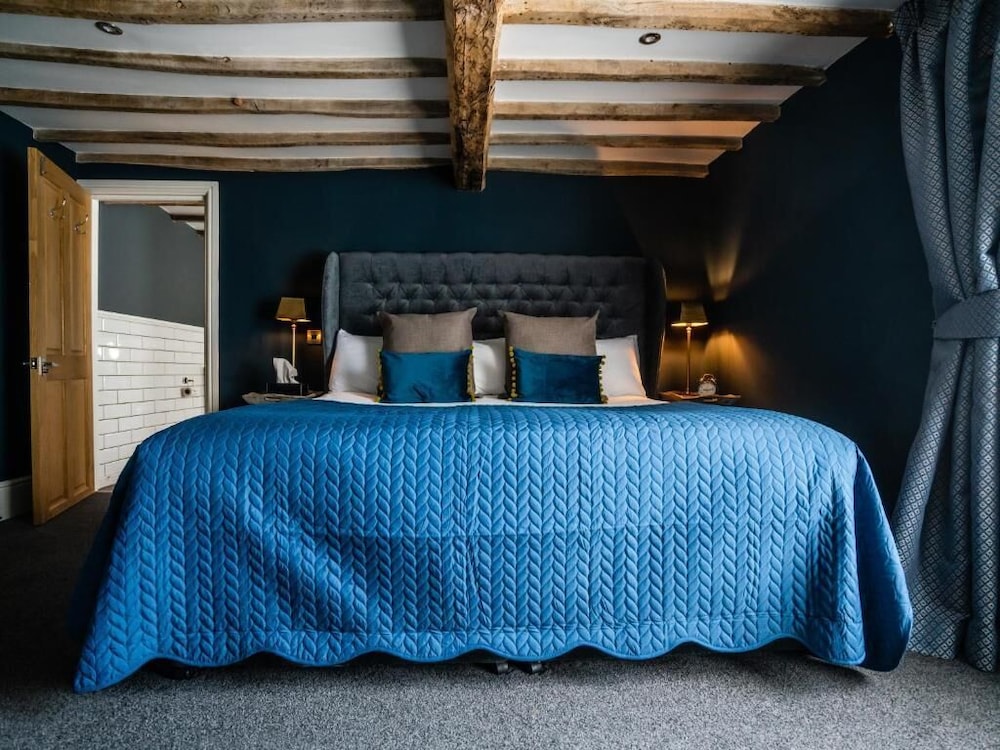 Capesthorne Suite photo 3