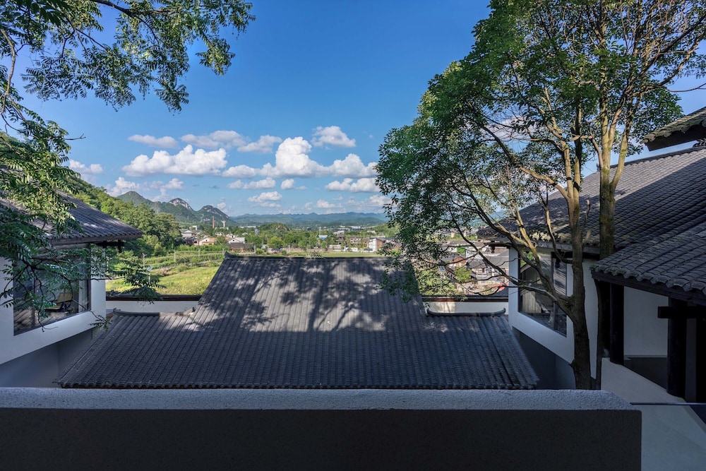 Exclusive Double Room, Hill View photo 3