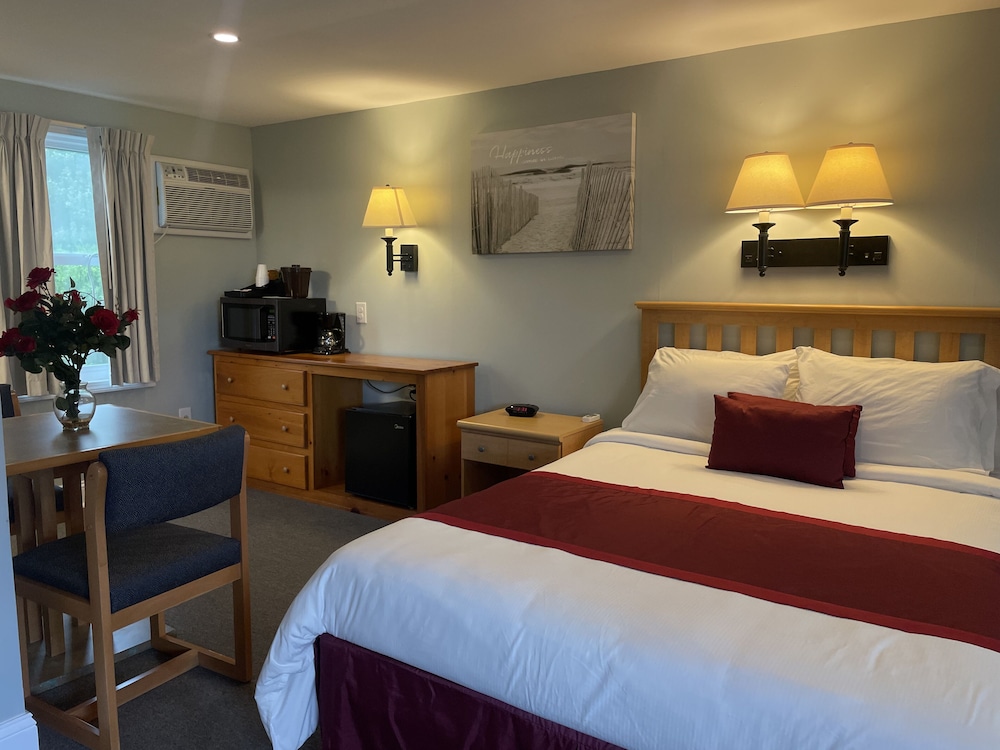 Upper level, 1 Queen Bed photo 1
