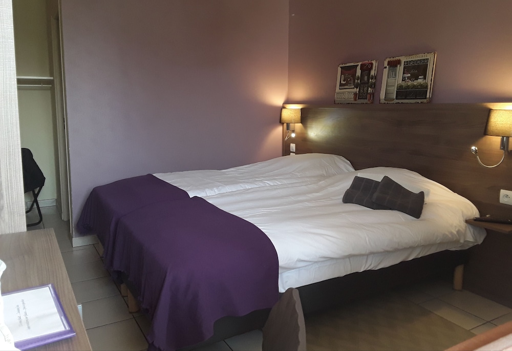 Comfort Room, 2 Bedrooms