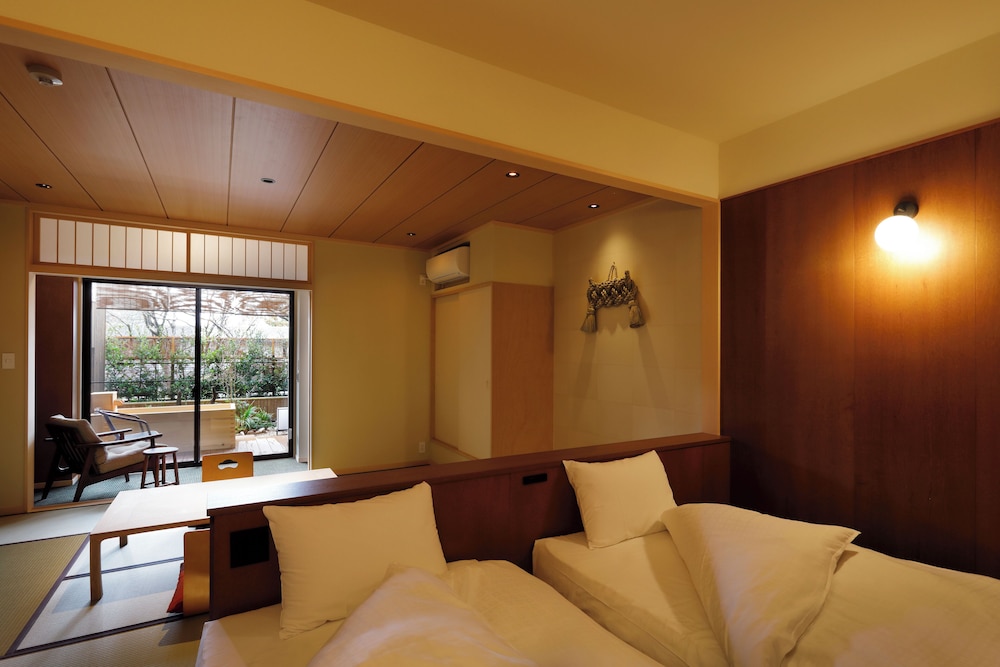 Deluxe Twin Room with Tatami Area and Open-Air Bath - Non-Smoking