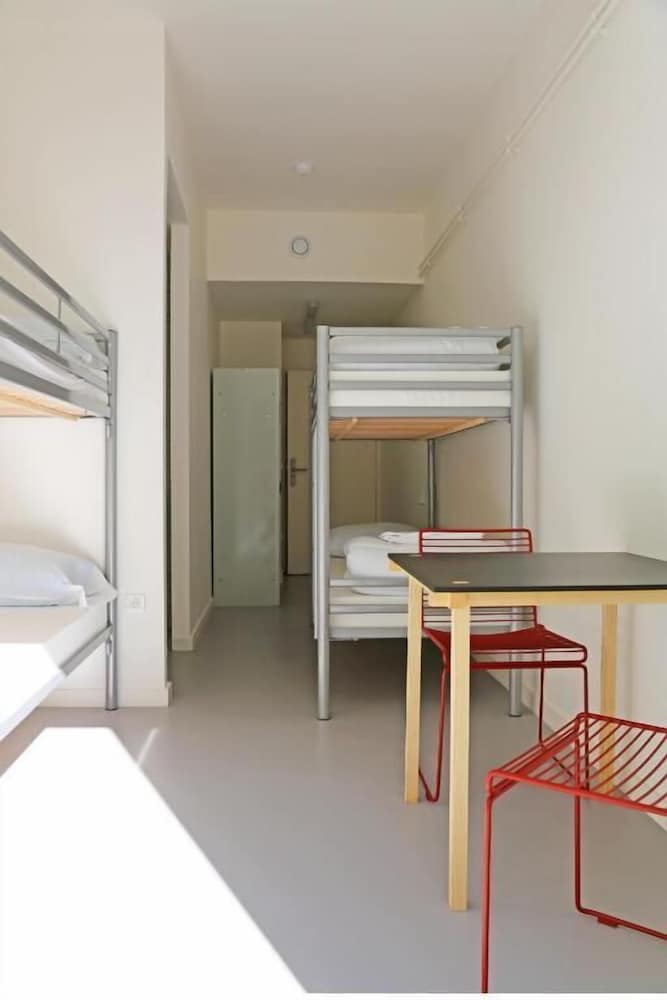 Quadruple Room (with shower) - Photo 1